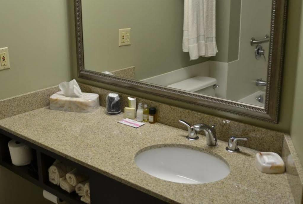 Euro-Suites Hotel Morgantown Eksteriør bilde
